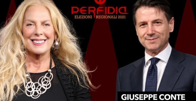 Perfidia si fa piazza con Giuseppe Conte. Antonella Grippo intervista il leader del M5S – Video