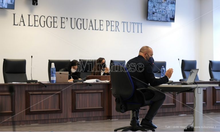 Il maggiore Manzone a Rinascita Scott: «Un lavoro alla moglie del carabiniere in cambio di soffiate»