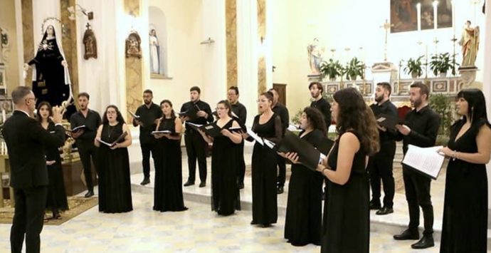 Vibo, nel Duomo di San Leoluca il concerto del “Coro Giovanile Calabrese”