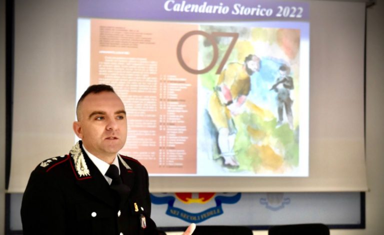 Vibo, presentato il calendario dei carabinieri: celebra i 200 anni del primo Regolamento dell’Arma