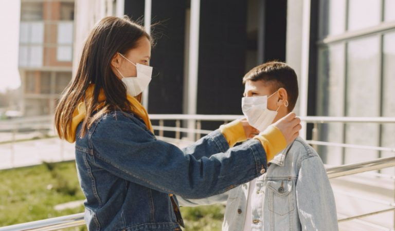 Covid, il 48% dei contagi in età scolare nella fascia 6-11 anni