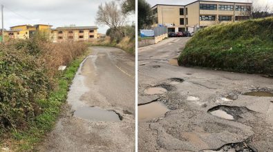 Vibo, strade colabrodo per raggiungere le scuole superiori: «Siamo circondati dal degrado» -FOTO