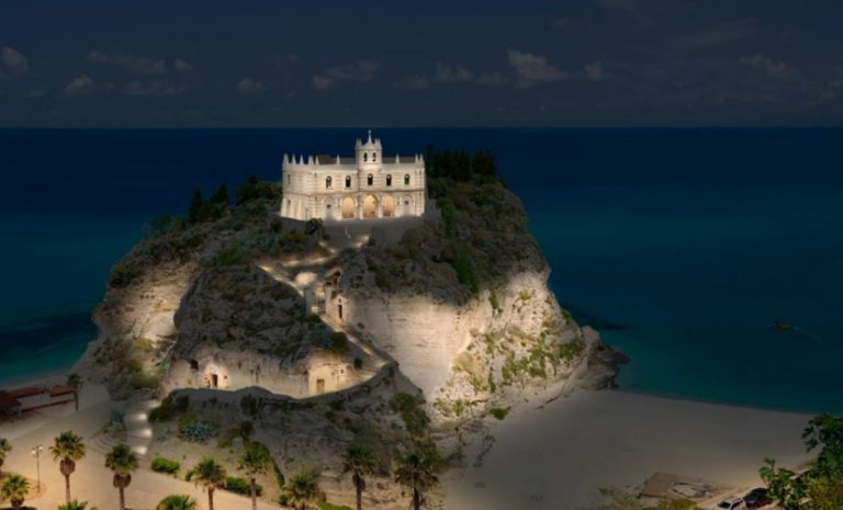 Tropea, per il Santuario della Madonna dell’Isola in arrivo un nuovo impianto di illuminazione led