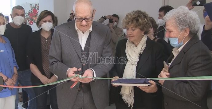 Vibo Marina, Luigi Berlinguer inaugura il nuovo auditorium dell’Istituto “Vespucci” – Video