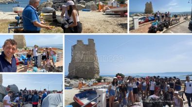 Briatico, i ragazzi del liceo “Capialbi” ripuliscono la spiaggia della Rocchetta