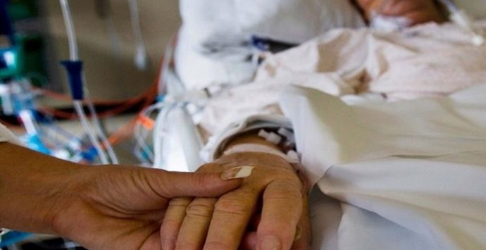 Supporto ai malati oncologici e ai loro familiari: c’è l’accordo tra l’Asp di Vibo e “Insieme Per… ”