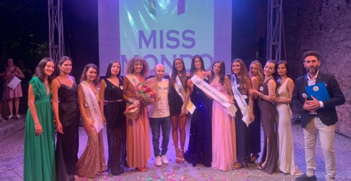 Successo per la tappa di Miss Mondo a Nicotera: Jasmine Hassid vince e va alla finale regionale