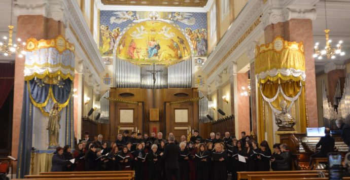 A Mileto l’inno alla pace dei cori partecipanti alla Rassegna regionale