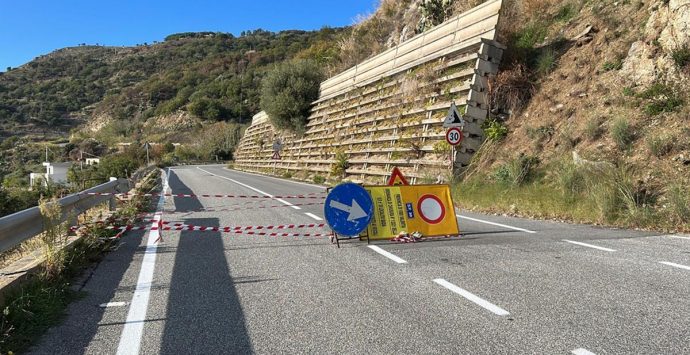 Strada del Mare: la Provincia chiude il tratto fra Coccorino e Joppolo ma informa l’Anas solo a cose fatte