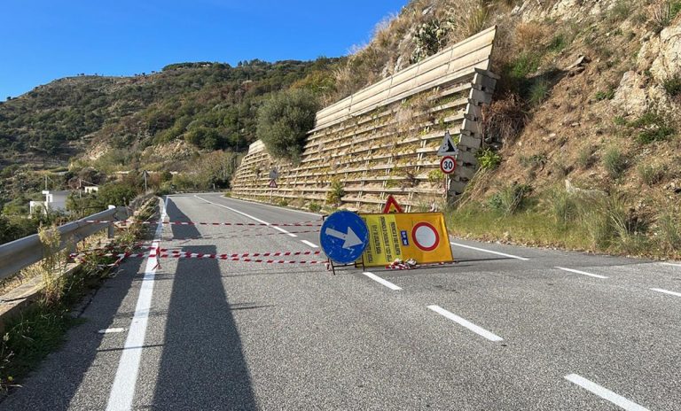 Strada del Mare: la Provincia chiude il tratto fra Coccorino e Joppolo ma informa l’Anas solo a cose fatte