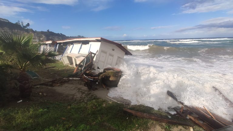 Maltempo e danni lungo la costa, il Pd: «La Regione chieda al Governo lo stato di calamità»