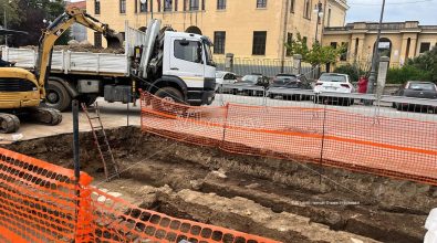 Vibo, Piazza Municipio e “Galleria Vecchio”: Luciano chiede lumi su lavori e pulizia