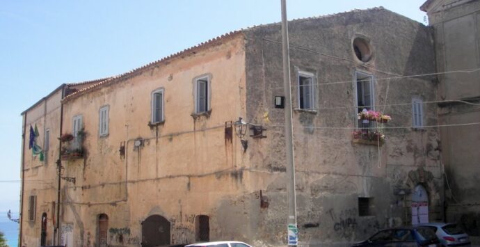 Tropea, al liceo scientifico i fisici Schioppa e La Rana per parlare dei ragazzi di via Panisperna