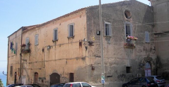 Tropea: neanche un giorno di assenza, premiati due studenti del liceo Scientifico