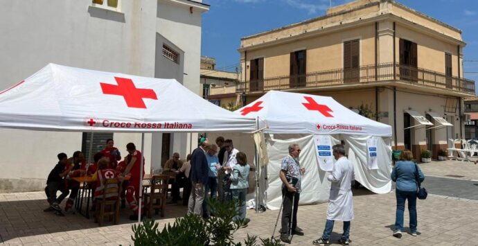 Tropea, il Rotary club scende in piazza con un gemellaggio per la salute