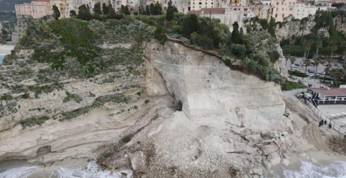 Isola di Tropea, interdetto al pubblico l’intero giardino retrostante al Santuario