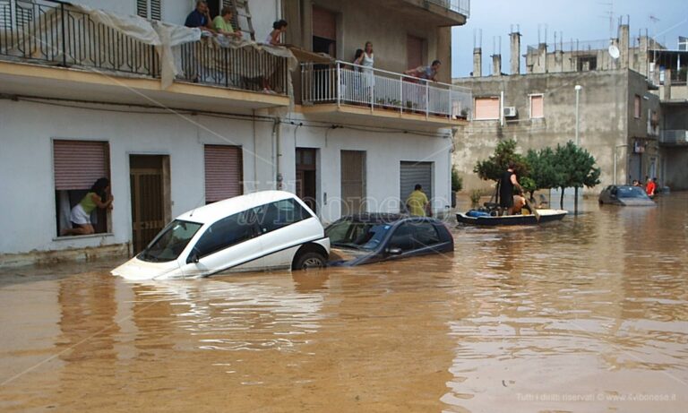 Alluvione di Vibo Valentia, 17 anni di ritardi – Video