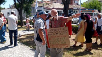 Vibo, sit-in allo Jazzolino contro la riorganizzazione “penalizzante” della rete ospedaliera