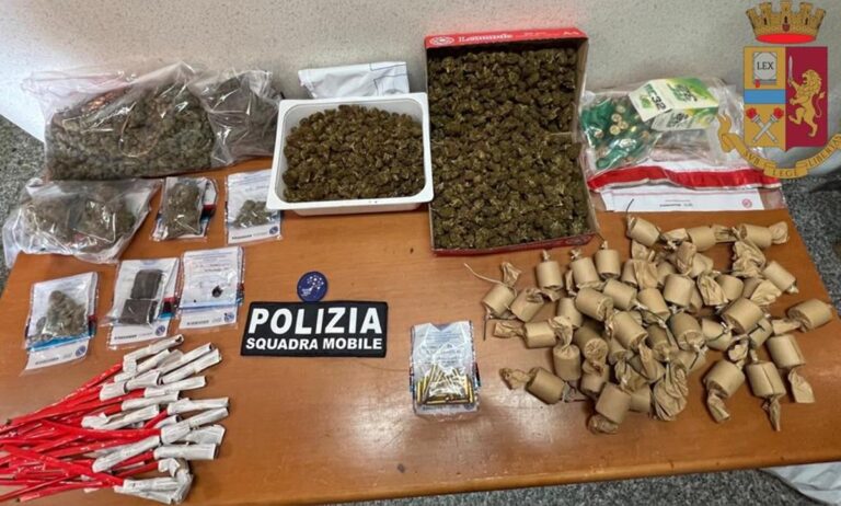 Munizioni, bombe carta e droga a Soriano: sequestri ad opera della polizia