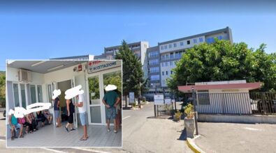 Ospedale di Tropea, pazienti in fila fuori al caldo per accedere al Pronto soccorso