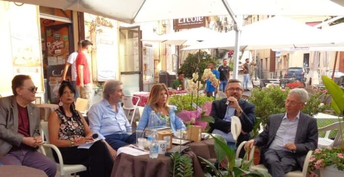 Pizzo, la figura di Corrado Alvaro al centro del Caffè letterario all’aperto