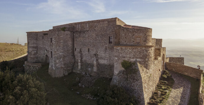 Museo di Vibo, domani tra le mura del castello l’Anfitrione di Plauto