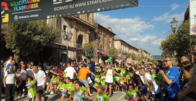 VII edizione della Stracittadina Filadelfiese: un successo tra impegno sociale e sport – Video