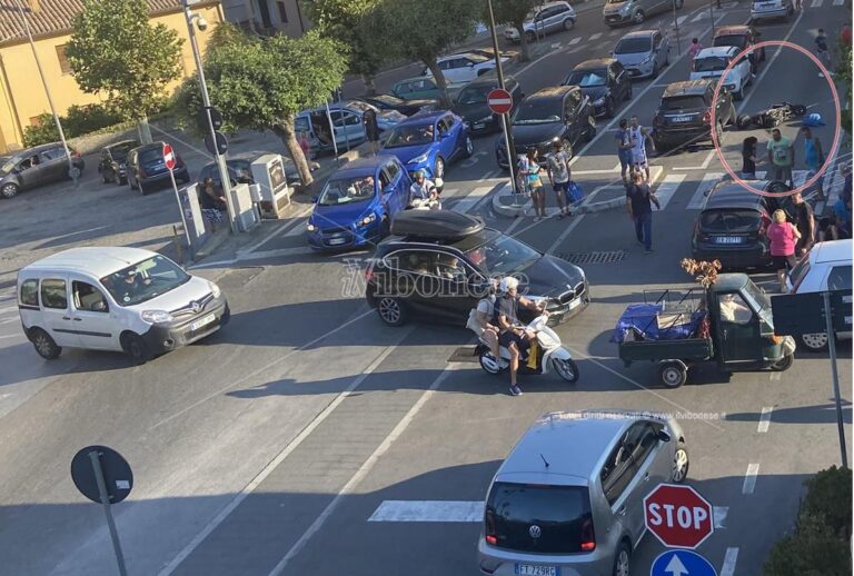 Incidente a Tropea, ha la peggio un motociclista che viene trasferito in ospedale