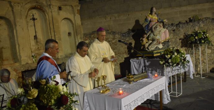 Paravati in festa per il ritorno dell’effige di Maria Santissima Addolorata