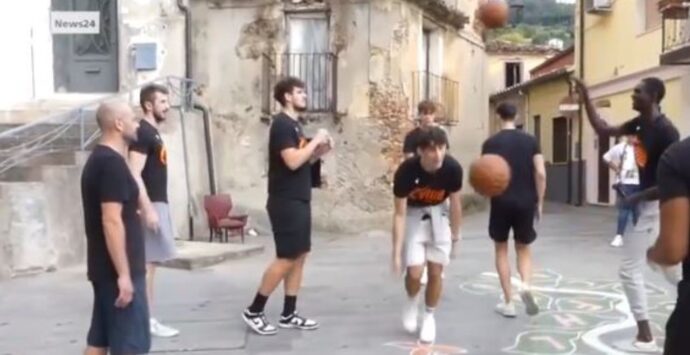 Monterosso Calabro, grande successo per la Festa del basket – Video