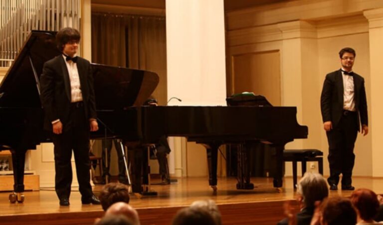 Vibo, tutto pronto per il concerto dei gemelli pianisti De Stefano