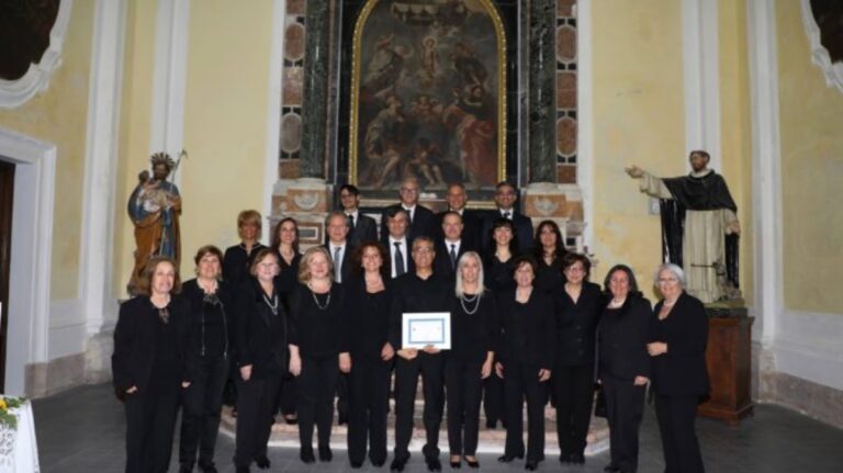 Tropea, il coro polifonico “Don Giosuè Macrì” festeggia 25 anni di attività