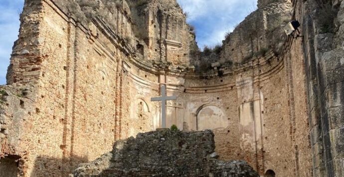 Soriano, presentato il progetto di restauro del dipinto settecentesco della Madonna del Rosario