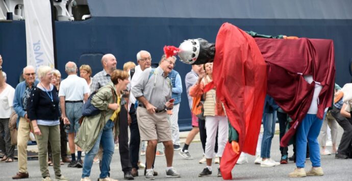 Accoglienza crocieristi a Vibo Marina, la Pro Loco: «Nessun supporto dal Comune»