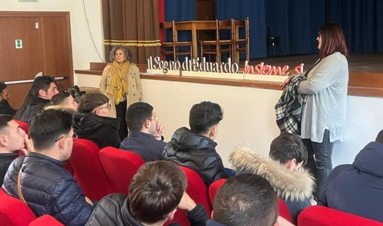 “Scuola dentro”, studenti vibonesi in visita all’Istituto penitenziario per minori