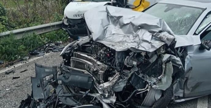 Incidente nei pressi dello svincolo autostradale di Sant’Onofrio: grave 39enne