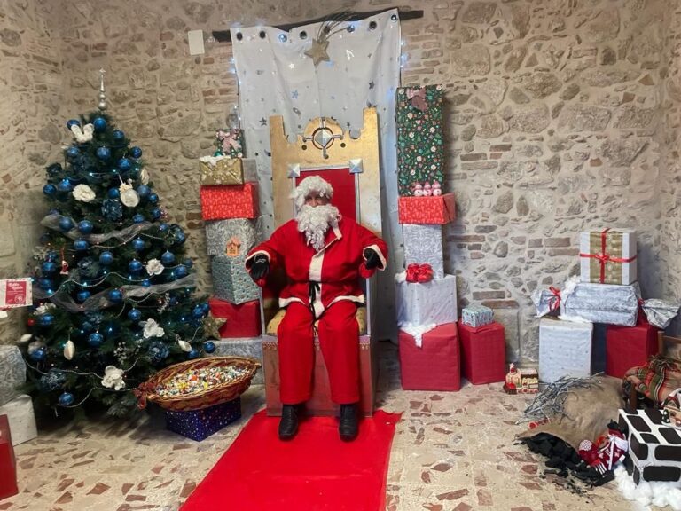 Soriano, inaugurata la casetta di Babbo Natale al Polo Museale