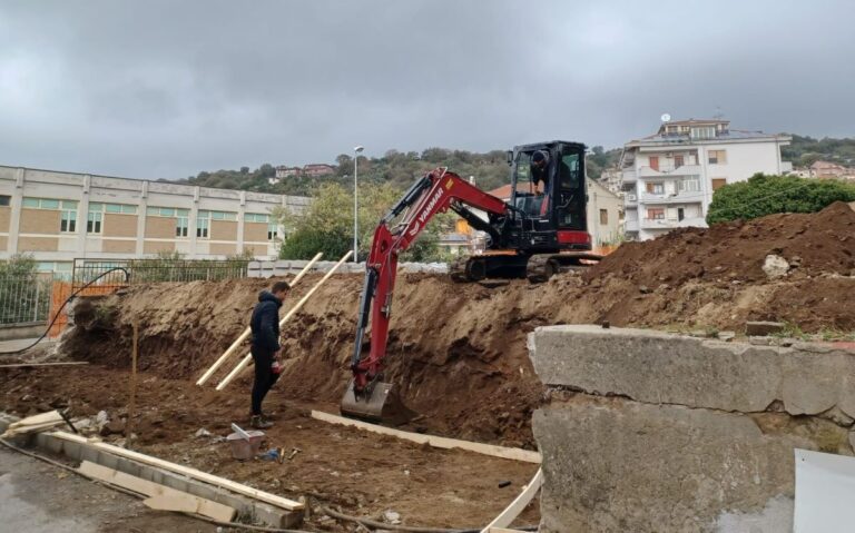 Iniziati i lavori di ripristino dello storico campetto di Nicotera