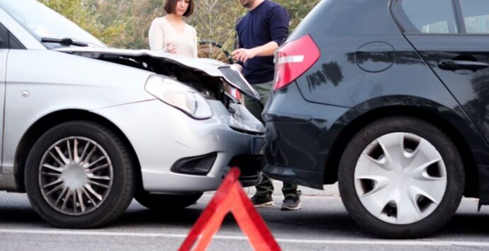 Rc auto, in Calabria rincari per oltre 19mila automobilisti: a Vibo denunciati meno incidenti