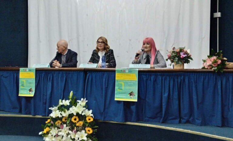 Biblioteca comunale di Vibo: presentato il libro della psicologa Caterina Staropoli