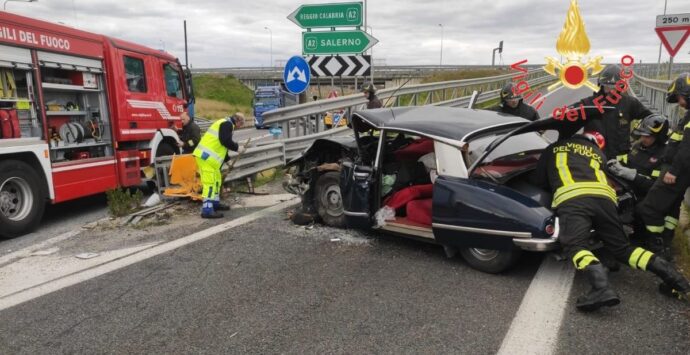 Incidente stradale sull’A2: il bilancio è di un morto e tre feriti