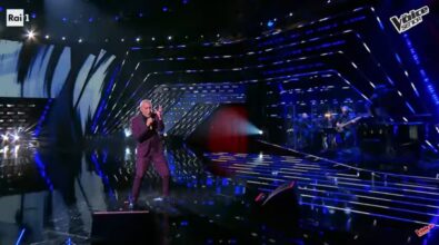 Il cantante vibonese Pippo Lico conquista pubblico e giudici di The voice senior – Video