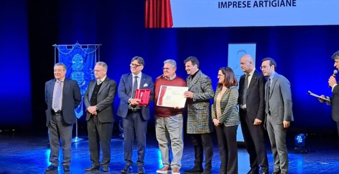 “Premio fedeltà al lavoro” per la storica gelateria di Pizzo “Ercole”