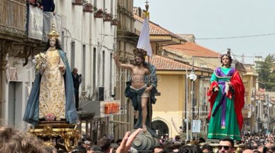 L’Affruntata di Vibo: in migliaia per assistere al tradizionale incontro della Madonna con Gesù