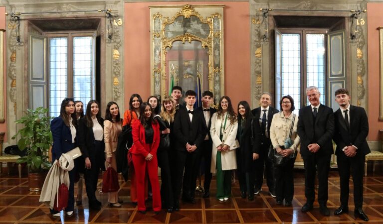 “Un giorno in Senato”, gli studenti del liceo “Galuppi” di Tropea premiati a Roma