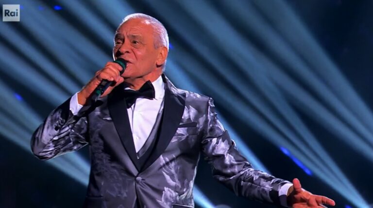 The voice senior, il cantante vibonese Pippo Lico si ferma in semifinale: «Grazie a tutti» – Video