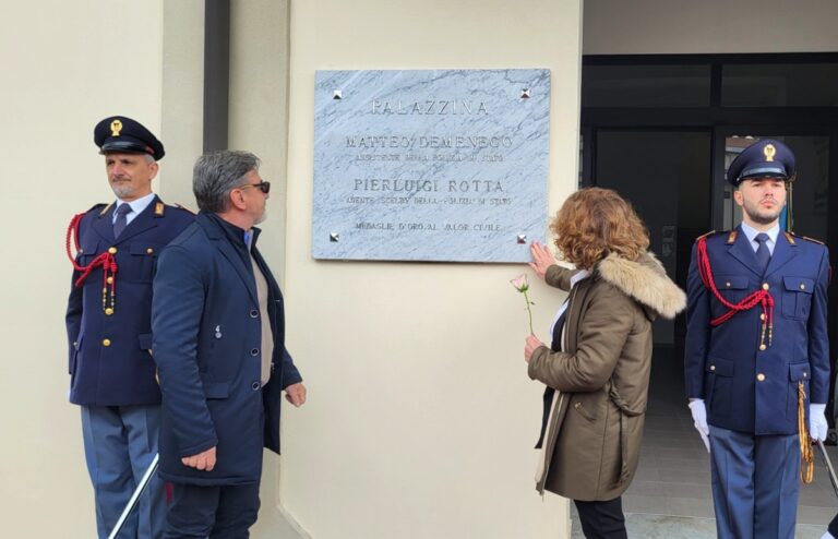 Edificio della Scuola di Polizia di Vibo intitolato a due poliziotti uccisi nel 2019