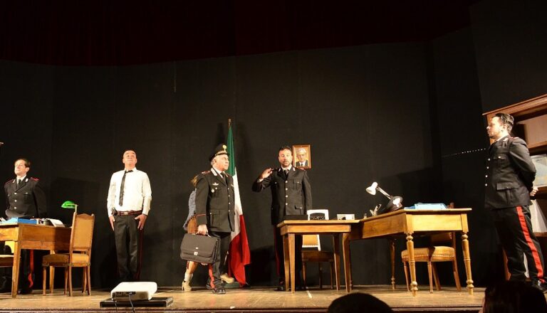 Non si ferma il teatro a Vibo, al Moderno entra nel vivo la rassegna “La forza del sorriso”