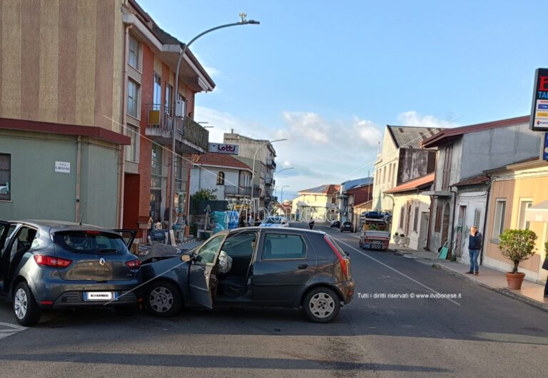 Incidente stradale a Mileto, ferito in elisoccorso