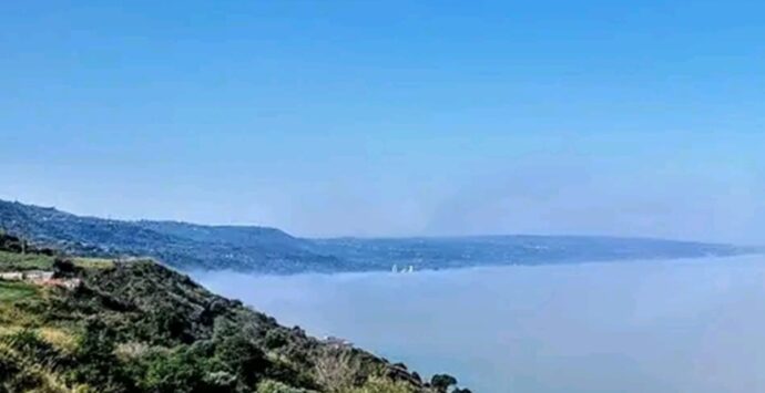 La “Lupa di mare” avvolge la costa vibonese, per molte ore Vibo Marina e Pizzo invisibili